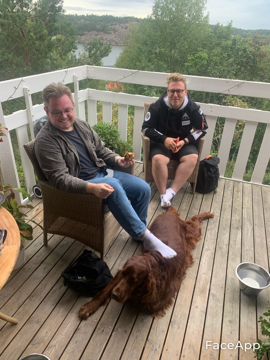 Papanomaly tweet media