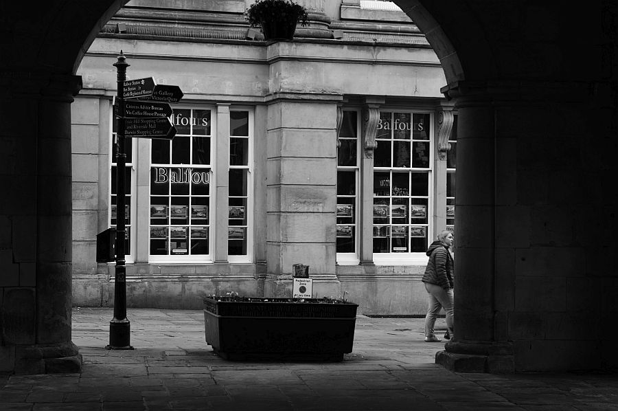 LachlanMain's tweet photo. SHREWSBURY.
Just  passing by. 
#SHREWSBURY  #SHROPSHIRE #OldMarketHall #streetphotography #blackandwhitephoto https://t.co/LADxepfjwZ