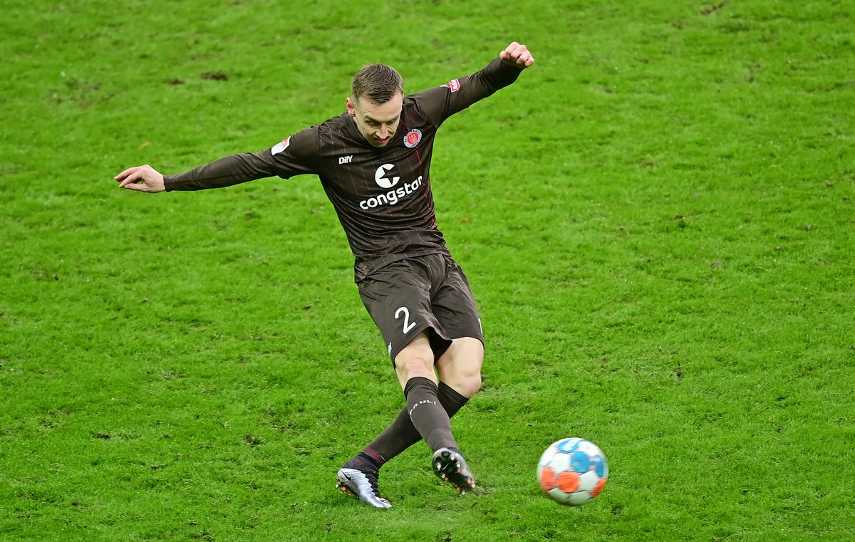 fcstpauli's tweet photo. Zu #Ohlsson: „Seb wurde am Montag erfolgreich am Knie operiert, das heißt natürlich aber auch, dass er uns erstmal nicht zur Verfügung steht.“
#fcsp | #fcspksc https://t.co/GjdnlpV0fF