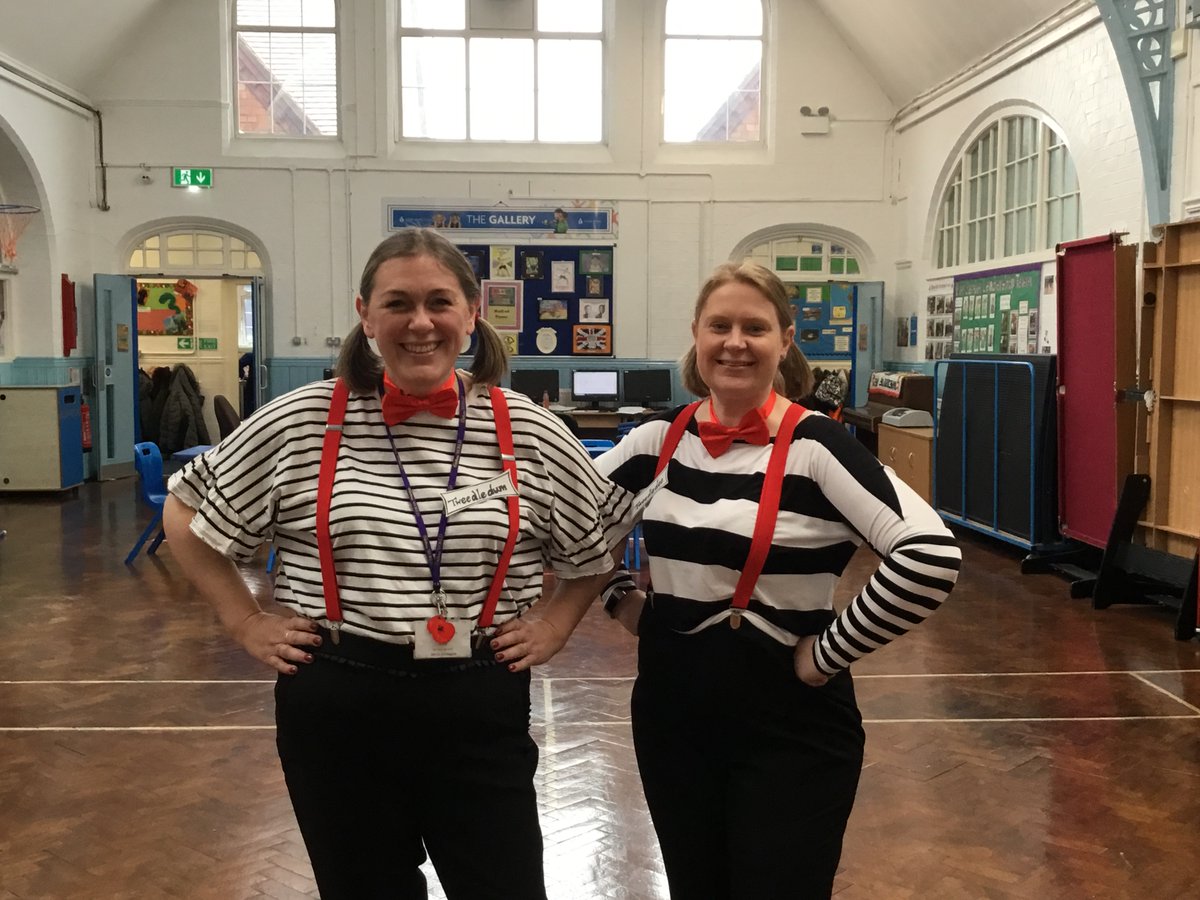 ShawHillPrim's tweet photo. Have you bumped into Tweedle Dum and Tweedle Dee today? #shawhillmaskedreader #thiswaythatway https://t.co/kamisYxQ9P