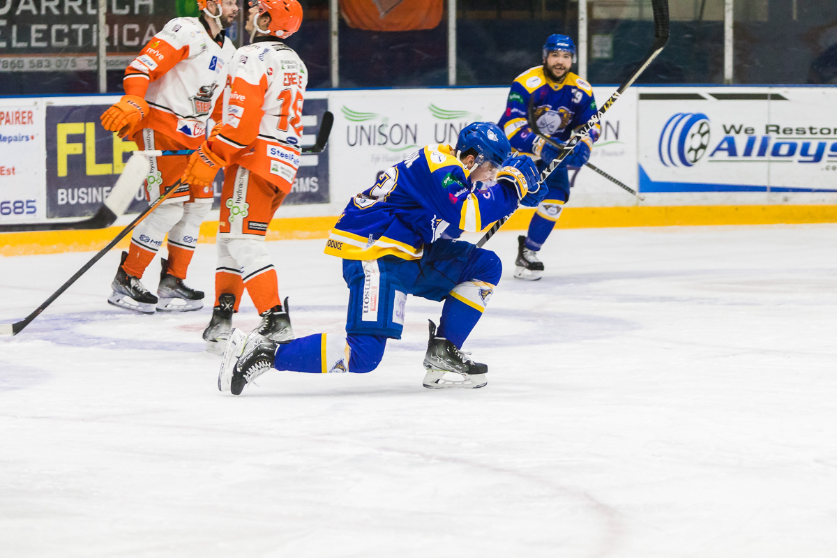 Photos from last night's 5 - 3 win over the league leaders Sheffield Steelers are now on Fife Flyers Facebook page.
