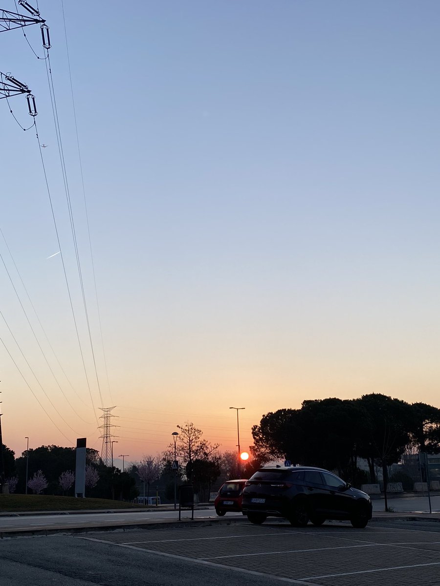 laiaaredondo's tweet photo. Poques coses em posen més feliç que un bon sunrise. https://t.co/cLTgsULsx8