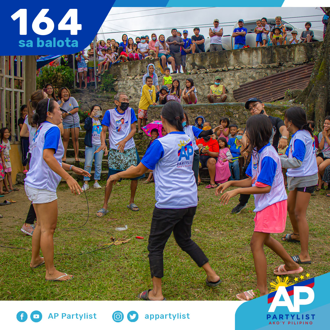 appartylist's tweet photo. Tuloy-tuloy ang serbisyong hatid natin sa ating mga kababayan sa Cebu sa pamamagitan ng ating proyektong No One Goes Hungry. Binista ng Team AP at ng Team Jepth Yapha ang Patupat, Barili para maghatid ng libreng pagkain. Basta’t sama-sama kaya natin ito! #APPartylist #CocoMartin https://t.co/FPlSDdhiUo