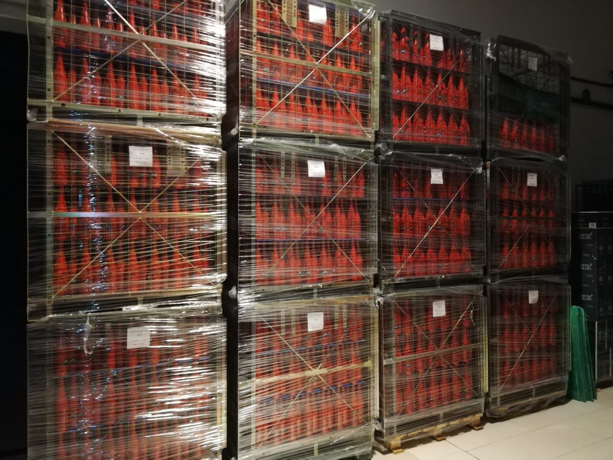 Soñamos juntos?….a qué ciudad dedicaremos estos 5000 litros de Nice to meet you 2018?….ya está descansando en botella#lovewine #winelover #subzonadelrioulla #albariño #riasbaixas  #galiciacalidade #vinoblanco #whitewine #redwine #camanzo #viladecruces #pontevedra #españa