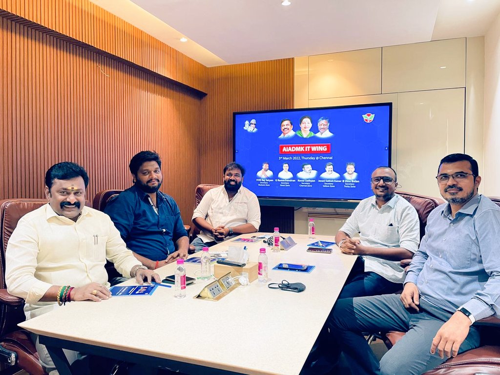 RamaAIADMK's tweet image. அம்மா அவர்களின் நல்லாசியுடன், கழக ஒருங்கிணைப்பாளர்களின் வழிகாட்டுதலுடன், அஇஅதிமுக தகவல் தொழில்நுட்பப் பிரிவு மண்டல செயலாளர்கள் ஆலோசனைக் கூட்டத்தில் கழக தகவல் தொழில்நுட்பப் பிரிவின் அடுத்த 6 மாதத்திற்கான இலக்குகள் (ம) கால அட்டவணை
 வரையறுக்கப்பட்டது #AIADMK #அதிமுக #TeamworkWorks