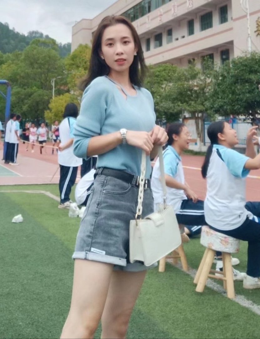 zcsb666's tweet photo. 出卖大学母狗😌
#网友投稿 #意淫 #射屏 #母狗 https://t.co/q8bEHLSKTd