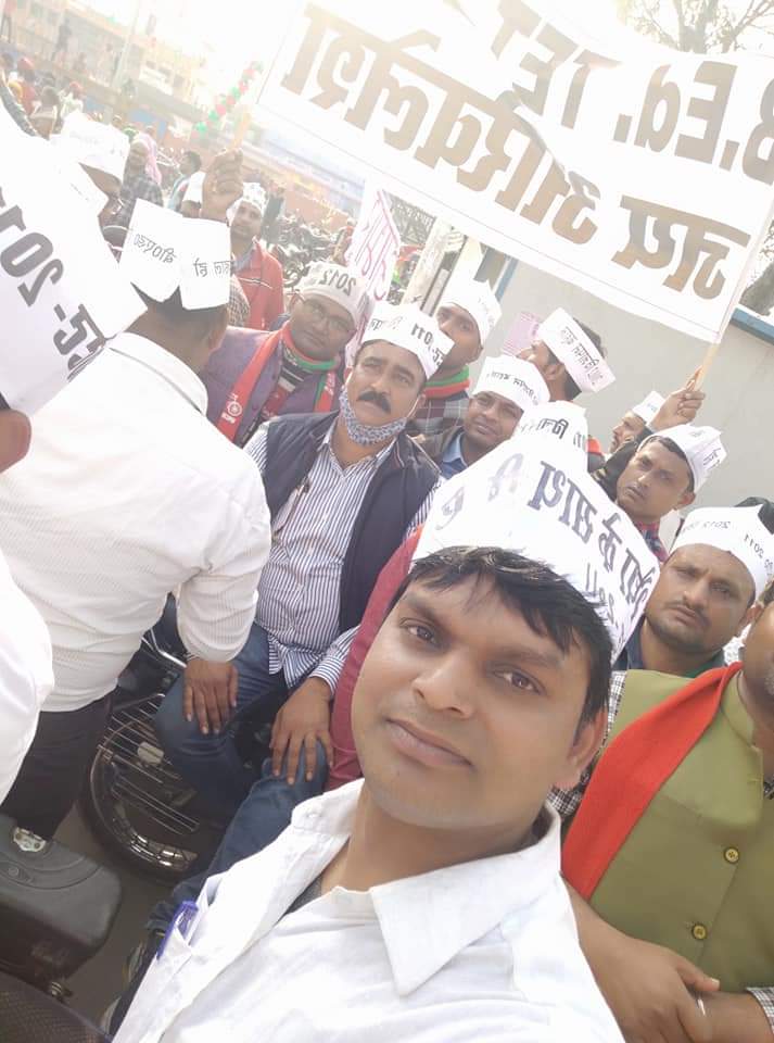।समाजकल्याण इंसानियत अच्छे कर्म ही राष्ट्र प्रेम है आपकी दिशा उचित रास्ते पर है विजय हो अखिलेश जी🙏🙏
#जयअयोध्याधाम #हमारीभूलकमलकाफूल #जयसफेदटोपीबीएड2011 
<a href="/samajwadiparty/">Samajwadi Party</a> <a href="/PragyaLive/">Pragya Mishra</a> <a href="/yadavakhilesh/">Akhilesh Yadav</a> <a href="/oprajbhar/">Om Prakash Rajbhar</a>