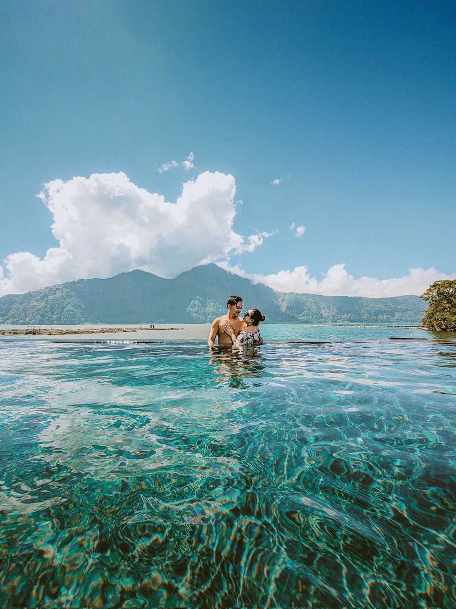 Bookmark dulu tweet ini, let's go kemudian~

karna w mau kasih tau spot2 bagus, penginapan murah sampe ke tempat makan enak di Bali. Bisa buat itinerary selama 7 hari lah.. mulai dari sunrise ke sunset.

Pantengin yaaa!