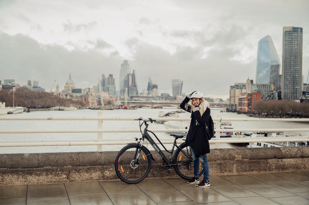 eskute's tweet photo. Wir werden diese Brücke überqueren, wenn wir sie erreichen.
#Eskute #ebike #bikelife #pedelec #pendeln #fitbleiben #elektrobike #elektrofahrrad #ebikelife mit #wayfarer🚲 #fahrradfahren #fahrradtour #fahrradliebe #citybike #emobilität#radtour #radeln https://t.co/tAFCmViYj5