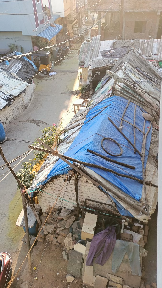 CuttuLithi's tweet photo. @KTRTRS Road encroachment opp to marredpally MRO office ...sir, I request to please look into this issue....it's a greater hyderabad but no four wheeler can move in this road. Public facing great problem due to this ...hence request to clear the road for bangaru Telangana sir https://t.co/1GPOeGRXJR