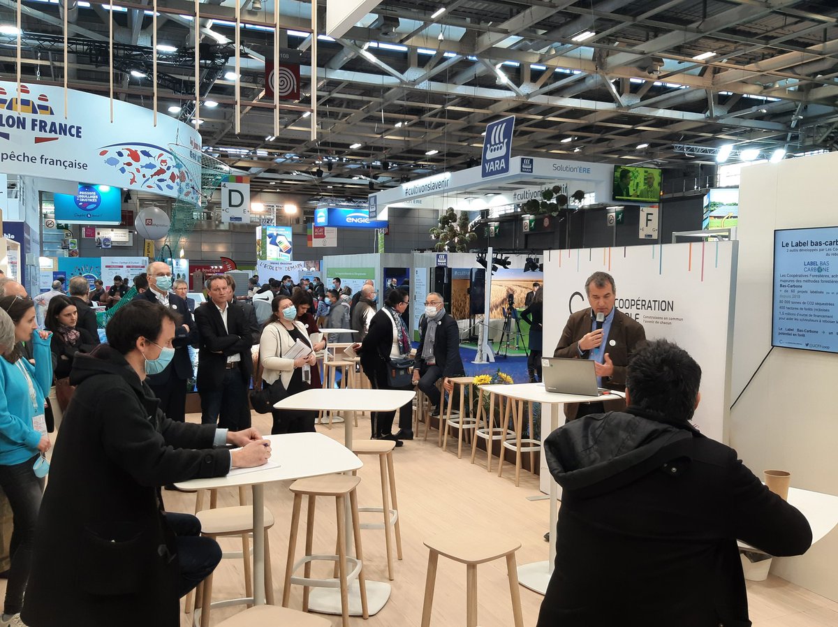 Très heureux de revoir la #forêt &amp; le #bois au #SIA2022 pour expliquer l'action des forestiers. <a href="/Salondelagri/">Salon International de l'Agriculture</a> c'est des sourires et des retrouvailles avec @fransylva_paris <a href="/ONF_Officiel/">Office national des forêts</a> <a href="/franceboisforet/">France Bois Forêt</a> <a href="/fncofor/">FNCOFOR</a> et les amis <a href="/lacoopagricole/">La Coopération Agricole</a> 😊 #SIAdesretrouvailles #PlusFortsEnCoop