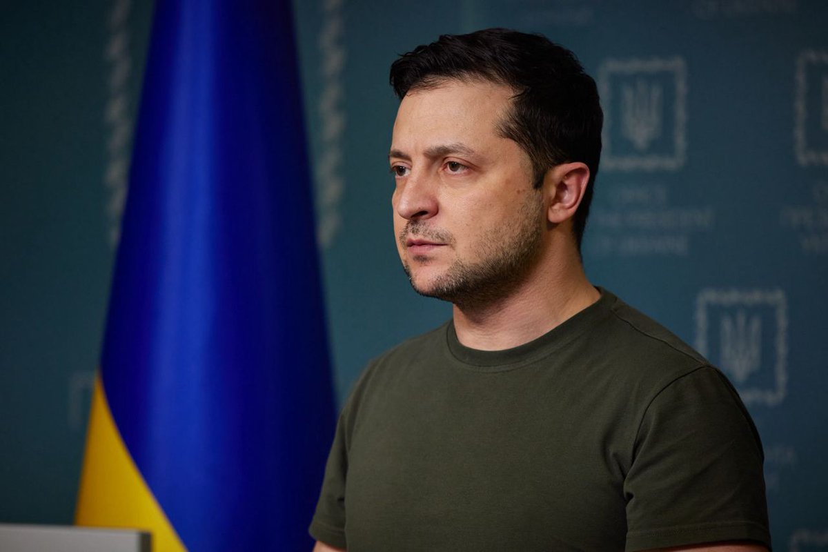 HromadskeRadio's tweet photo. President Volodymyr Zelenskyy: "We are a nation that broke the enemy's plans in a week. Plans that have been built for years. Despicable, with hatred for our country, for our people, for any people who have two things: freedom and heart" 1/4 https://t.co/N6st1LPicz