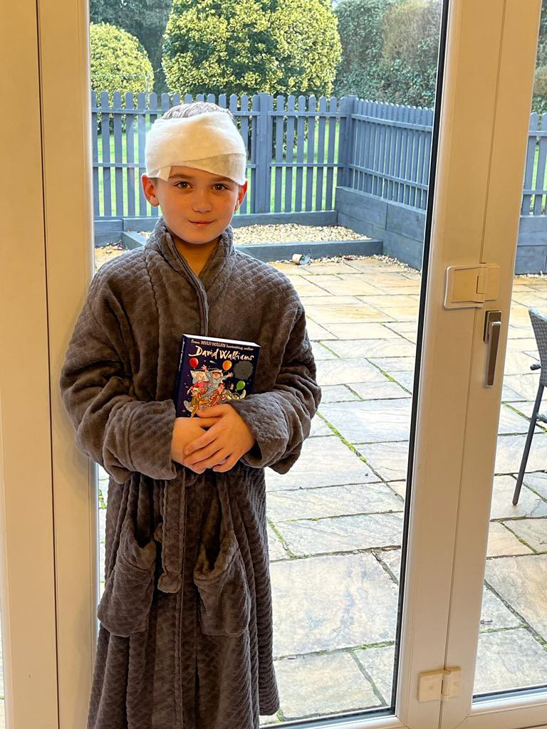 lynseyplimmer's tweet photo. @davidwalliams this is Alex age 9 all ready to go to school for #WorldBookDay #themidnightgang https://t.co/rGv98TXodF
