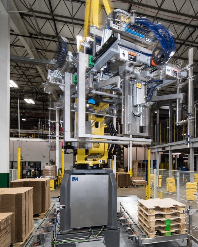 KronesAG's tweet photo. Now, which features best describe the #Robogrip? ๐ค Above all, high availability and low maintenance. And thanks to the maintenance-free servo drives, its movements are even gentle on the product! ๐ฅฐ #GermanBlingBling #Krones #KronesAG https://t.co/j90kuN4YWb