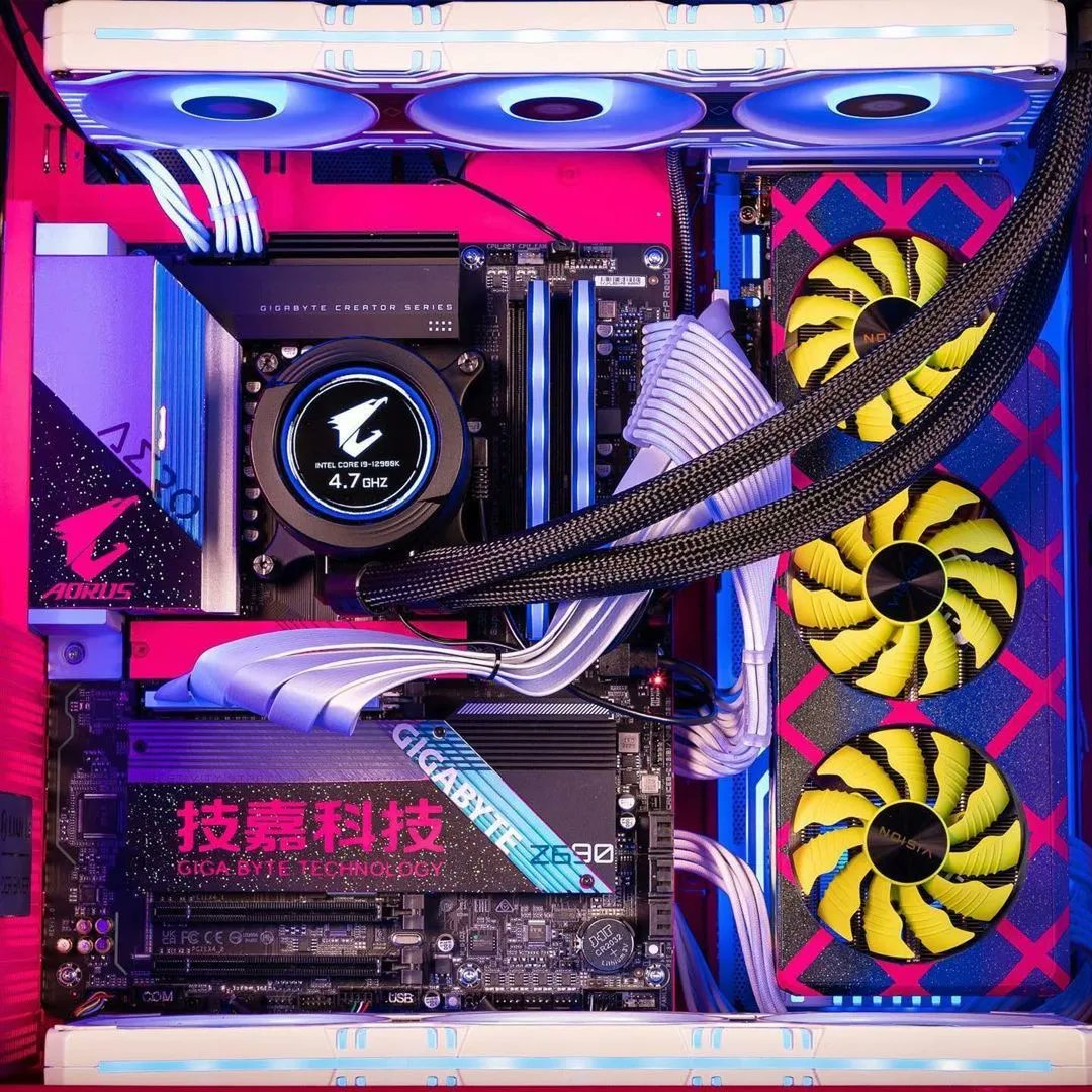 Yine çok özel bir sistem🦅

✨Özellik Listesi:
<a href="/Intel/">Intel</a> i9 12900K
Z690 AERO G DDR4
GIGABYTE RTX 3080 VISION OC
AORUS WATERFORCE X360
AORUS RGB Bellek DDR4 16GB (2x8GB) 3333MHz
AORUS Gen4 7000s SSD 1TB
GIGABYTE P1000W GOLD PSU

#PoweredByAORUS #DesIgnYourAORUS #UpgradeWithAORUS