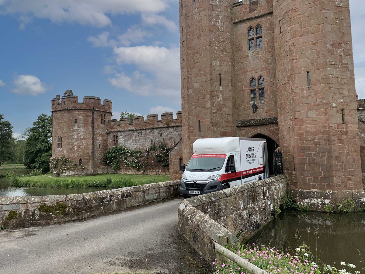 jonesservices's tweet photo. Here at Jones Services no job is too big or too small! Get in touch for all your removal needs by calling us on 0121 517 0368 or visiting our website https://t.co/ILJV00ZiKL https://t.co/ffeaz33860