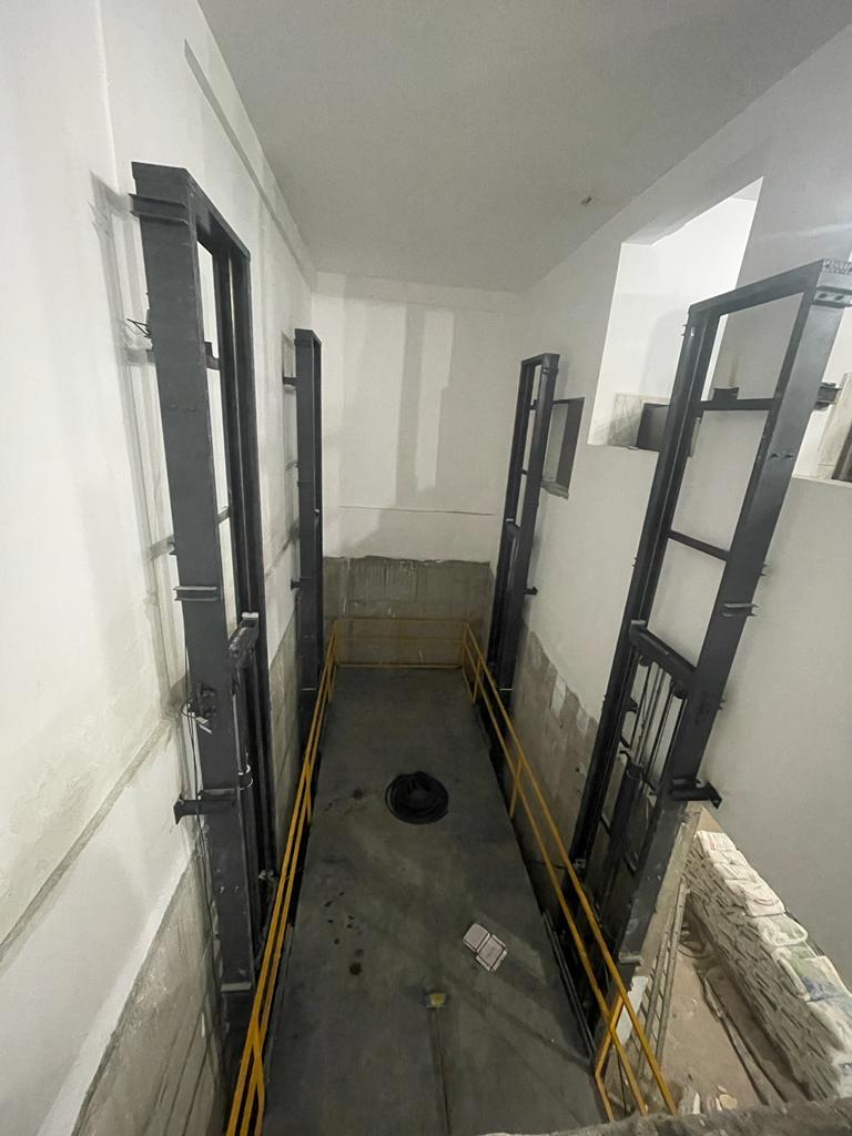 Tamamen özel imalat olan araç platformlarımızı müşteri istekleri doğrultusunda projelendirip imalat, nakliye ve montaj aşamalarını itinayla gerçekleştiriyoruz. Bizle iletişime geçmeden kararınızı vermeyin❗️

İletişim:0542 439 80 99