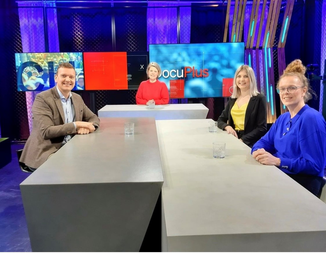 Family Justice Center Kempen over intrafamiliaal geweld op TV Plus vandaag. Maak in de uitzending van Docu Plus kennis met het FJC en het ongelofelijk belangrijk werk dat ze doen. TV Plus is te bekijken op Telenet kanaal 53 en Orange kanaal 29. Het programma start om 17u.