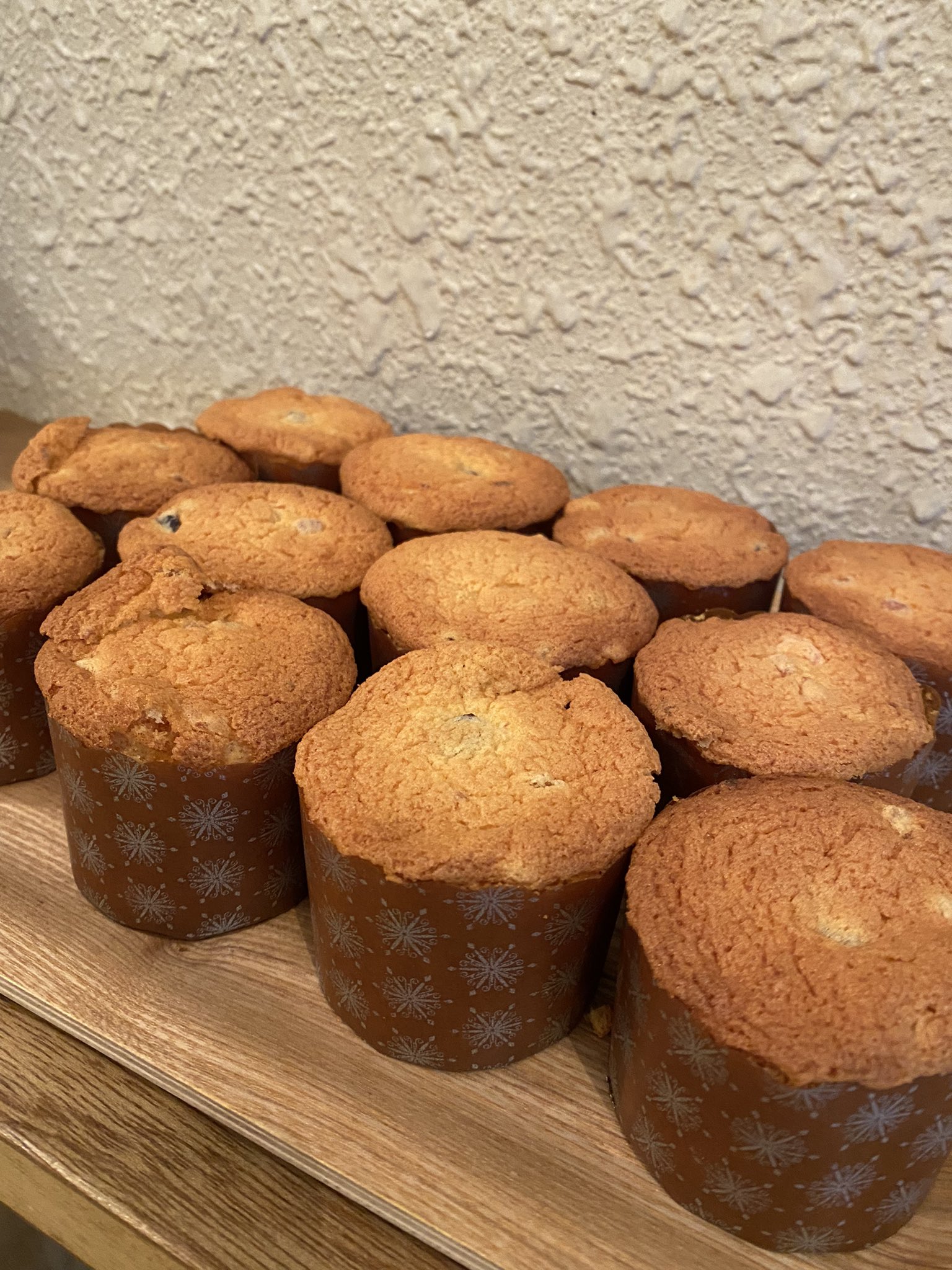 Coffee Bread Main 焼きたてのバターケーキ カップver が 届きました パン屋 中崎町 天満 天神橋筋六丁目 天五中崎商店街 おいでやす通り 扇町 マイン Main Melk Main 無添加 長時間発酵 コーヒーとパンマイン バターケーキ カップケーキ