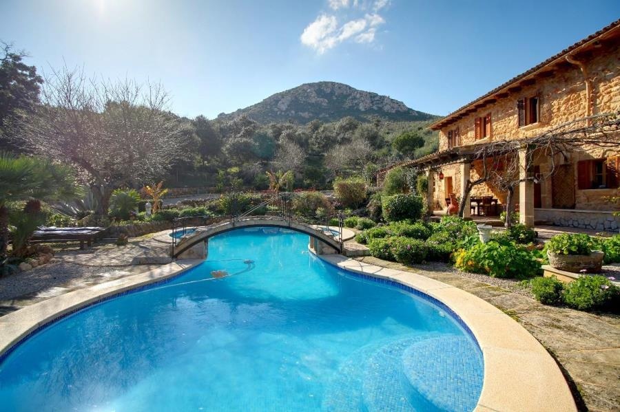 expertvillas's tweet photo. 200-year-old house for sale in Andratx, Mallorca.
https://t.co/Aa5G05b78w

#stone #stonehouse #beautifulhomes #amazinghomes #luxuryhomes #renovation #interiordesign #luxurydesign #homedesign #rustichouse #rusticdesign #mallorca #spain #ibiza #menorca #formentera #mediterranean https://t.co/fAE1N57L2a