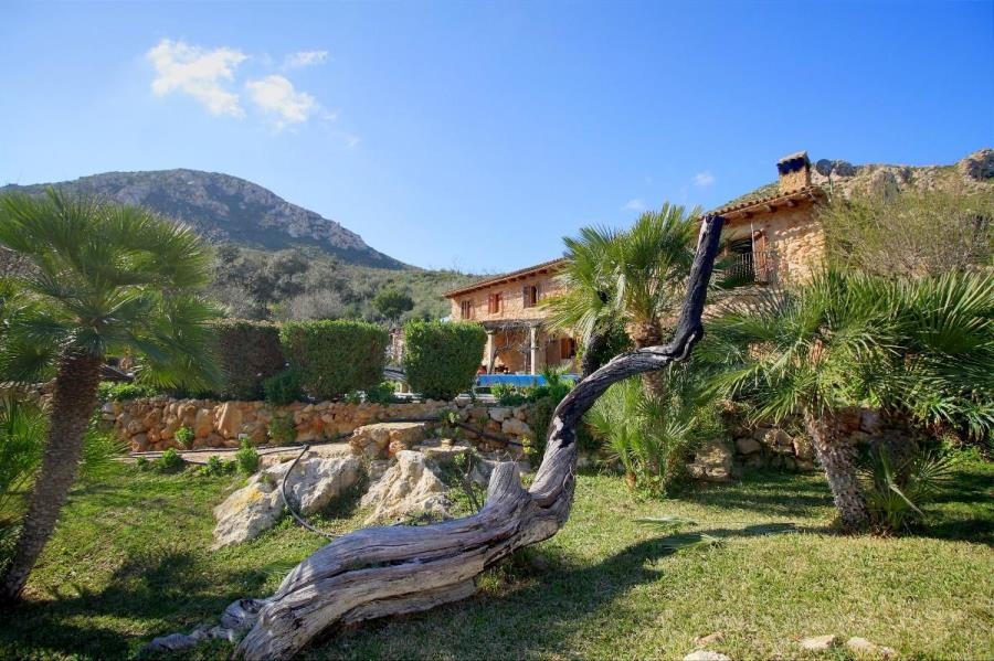 expertvillas's tweet photo. 200-year-old house for sale in Andratx, Mallorca.
https://t.co/Aa5G05b78w

#stone #stonehouse #beautifulhomes #amazinghomes #luxuryhomes #renovation #interiordesign #luxurydesign #homedesign #rustichouse #rusticdesign #mallorca #spain #ibiza #menorca #formentera #mediterranean https://t.co/fAE1N57L2a