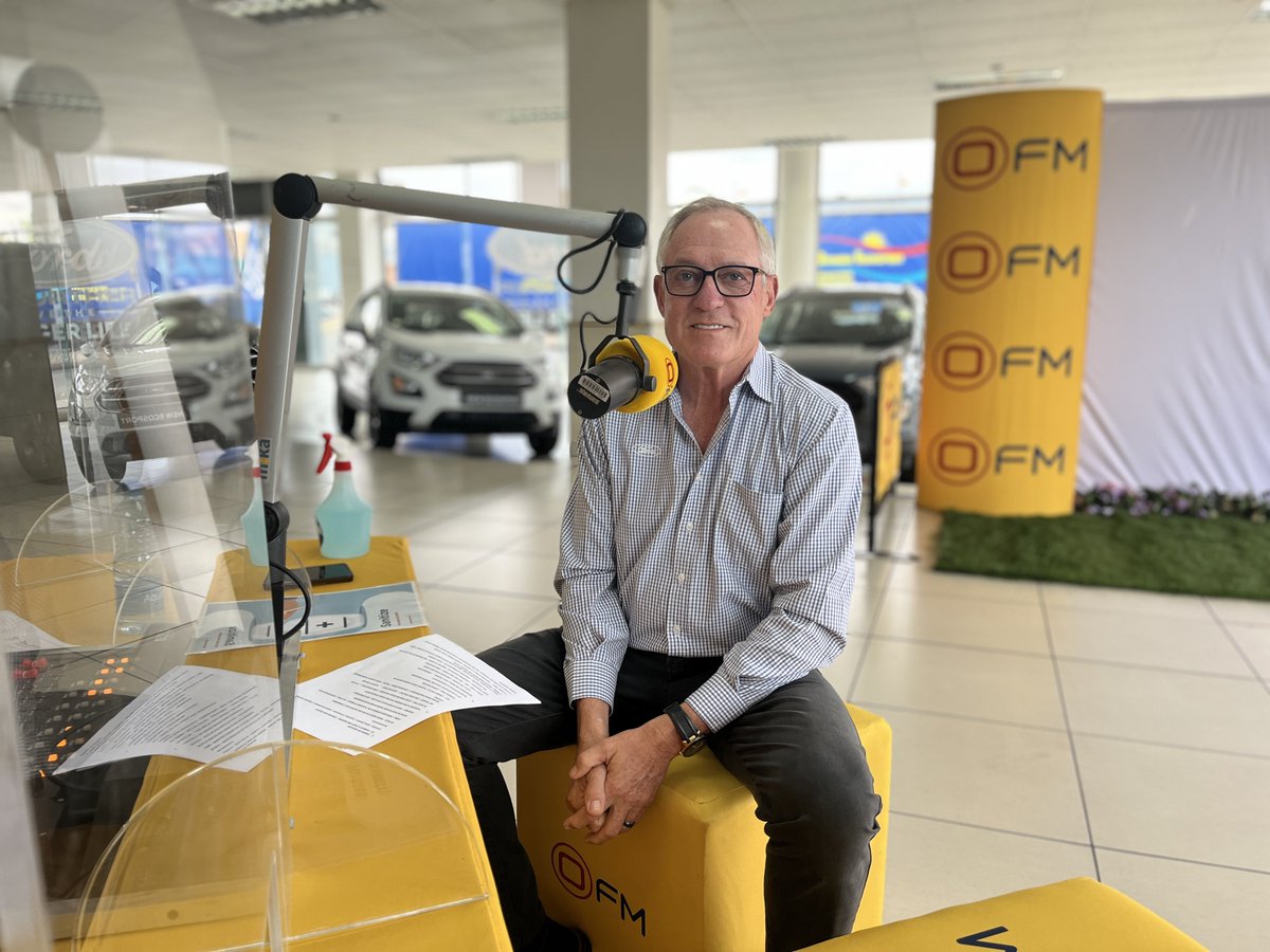 OFMNuus's tweet photo. Mid-Morning Magic is broadcasting live from North Western Ford Upington this morning. Make your way to enter the #OFMFanWall competition and stand a chance to win the R1000 spot prize! At North Western Ford Upington they service all makes of cars at specially reduced labour rates https://t.co/er1l09ZRyD