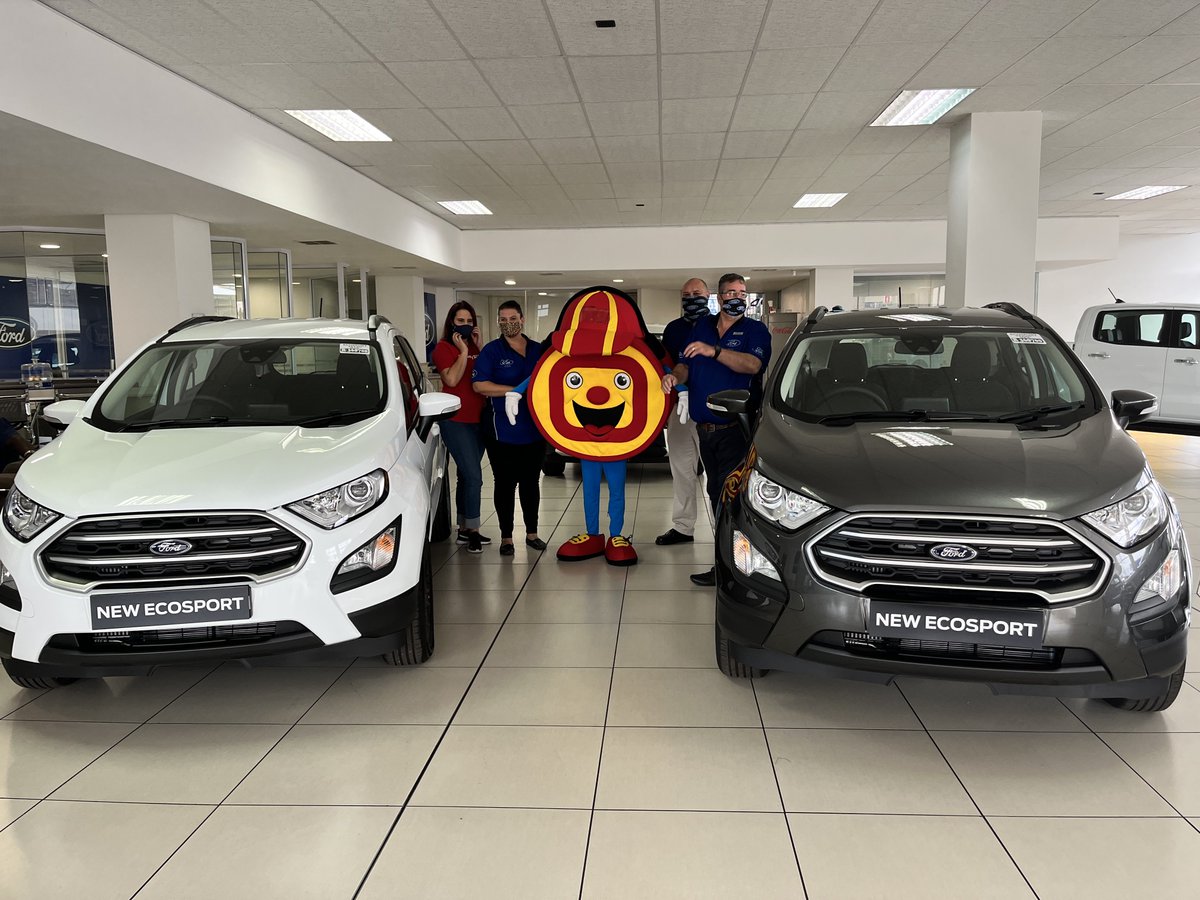 OFMNuus's tweet photo. Mid-Morning Magic is broadcasting live from North Western Ford Upington this morning. Make your way to enter the #OFMFanWall competition and stand a chance to win the R1000 spot prize! At North Western Ford Upington they service all makes of cars at specially reduced labour rates https://t.co/er1l09ZRyD