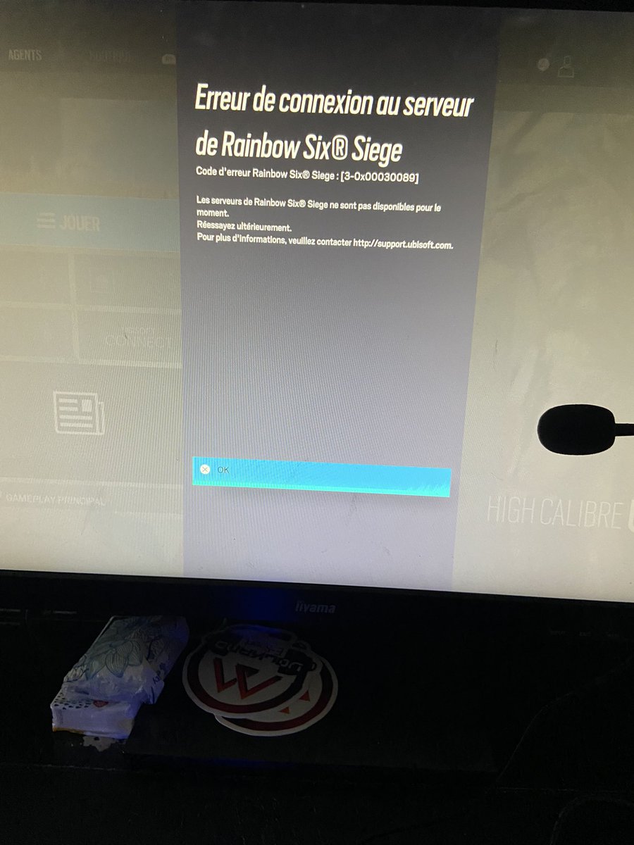 ClemGast5's tweet photo. Donc pour eux tout fonctionne normalement.. ça fait 30 minutes que je tente de me connecter.. @UbisoftFR @Rainbow6FR @Rainbow6Game @Ubisoft https://t.co/0F5Pgm6IpG