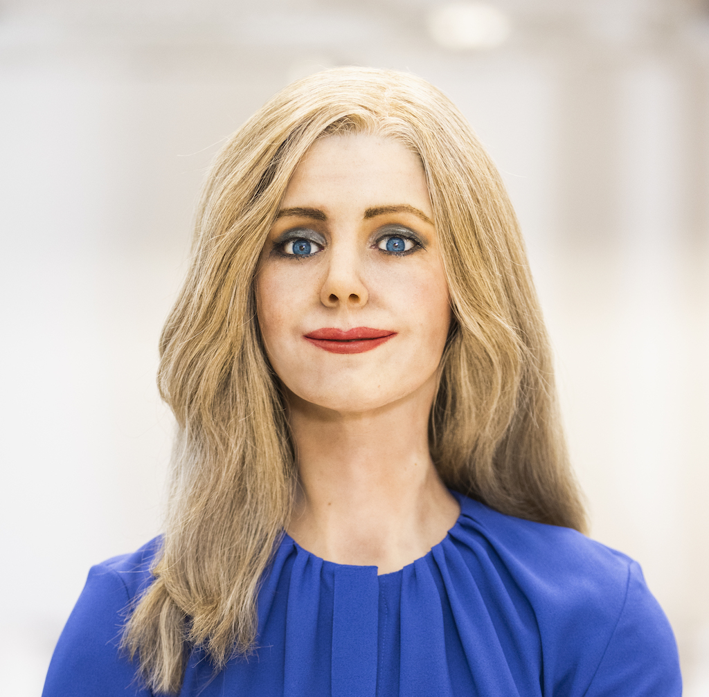 Lerne Elenoide kennen! Elenoide ist ein humanoider #roboter. Sie ist fest in unser Lab Team integriert und Bestandteil von Forschungsprojekten. Lerne mehr über unsere Roboter auf unserer Website! leap-in-time.com/lab/our-techno…

#forschung #humanoid #futurework #darmstadt #leapintime