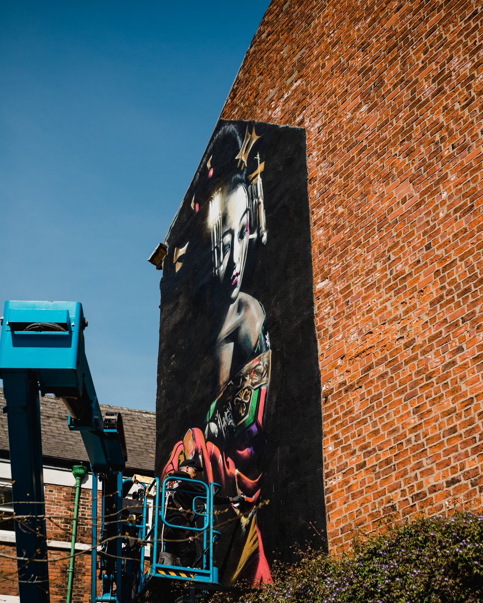 Throwback to <a href="/dankitchener/">Dan kitchener</a> painting our wall in April last year 🖤
