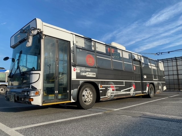 2017年より白河支店で運行中のバス専用道60周年を記念したSLラッピング