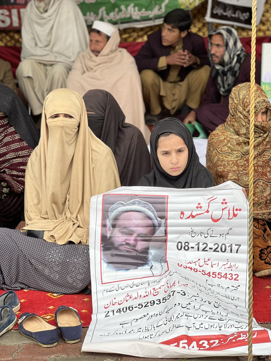 dohrpk's tweet photo. Countless banners for تلاش گمشدہ!!!#
#EndEnforcedDisappearances #endthelist https://t.co/vr1gc7sfFg