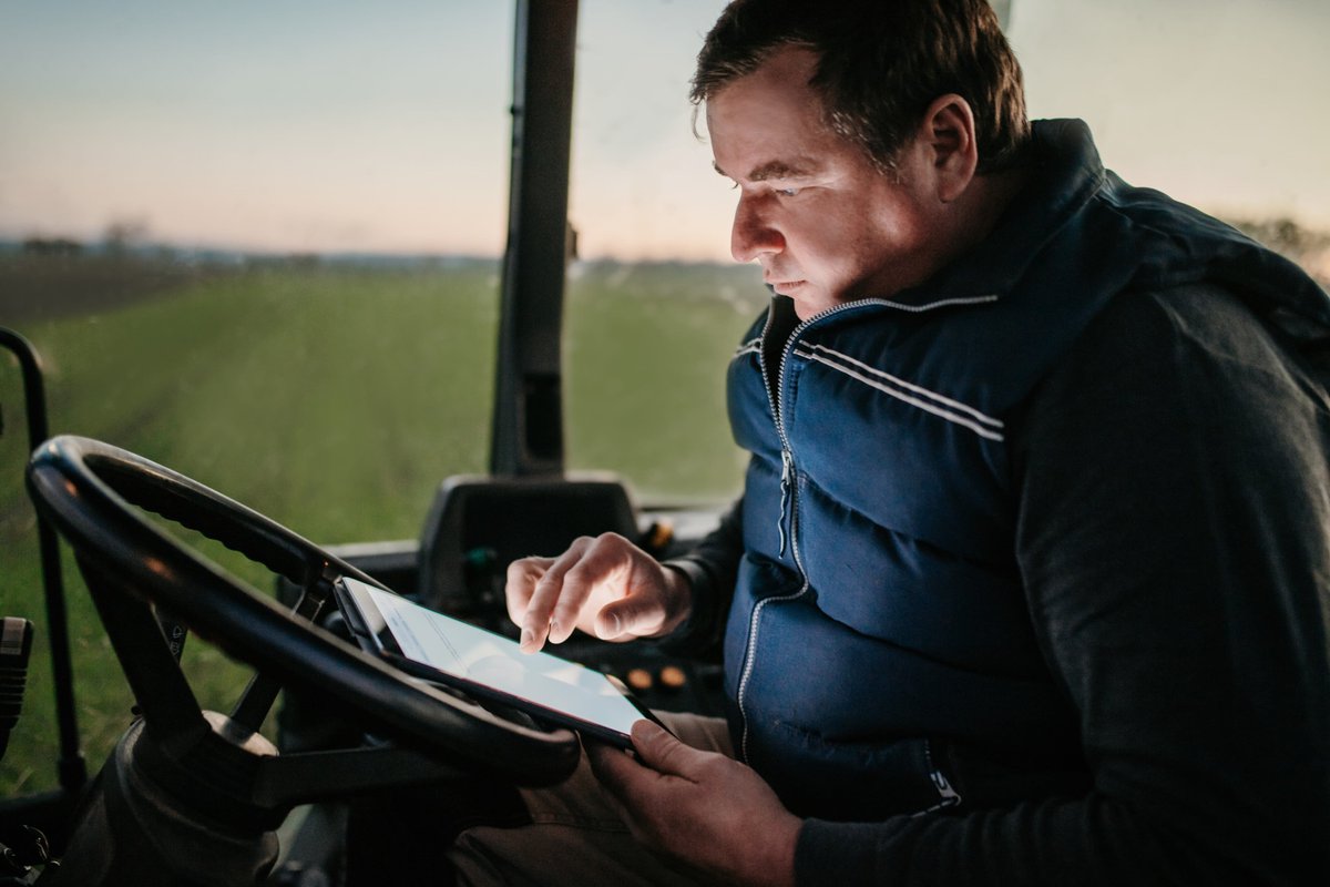 Avec 3 milliards d'€ dans le cadre du plan de relance et de #France2030, la transformation numérique de la filière agricole accélère ! <a href="/IN_Groupe/">IN Groupe (ex-Groupe Imprimerie Nationale)</a> est fier d'y participer avec <a href="/agdatahub_FR/">Agdatahub France</a> et <a href="/orangebusiness/">Orange Business</a> pour l'#IdentitéNumérique des agriculteurs.

#SIA2022 #actforagridata