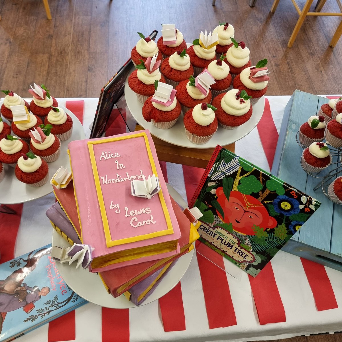 World book day at St Andrews school. Red velvet wheres wally muffins and vanilla bookcakes <a href="/FountainsClose/">Tracy Twinn</a> @Thomas_Franks_
