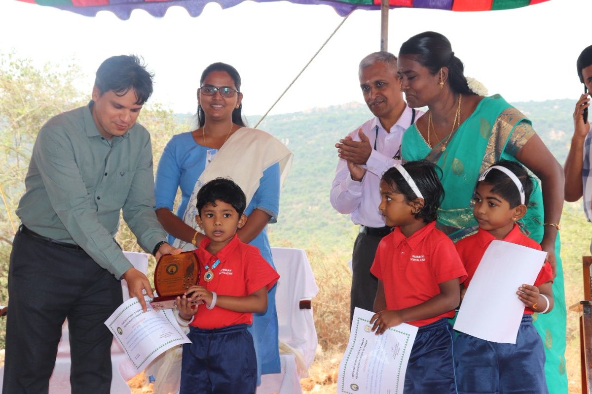 division_forest's tweet photo. We don’t own the planet earth. We belong to it and we must share it with our wildlife. World wildlife day 2022 celebration at Vallanadu Blackbuck Sanctuary. Trekking was organised for college students and an excursion inside the sanctuary was arranged for school students #VBBS https://t.co/ZknfiwX9cg