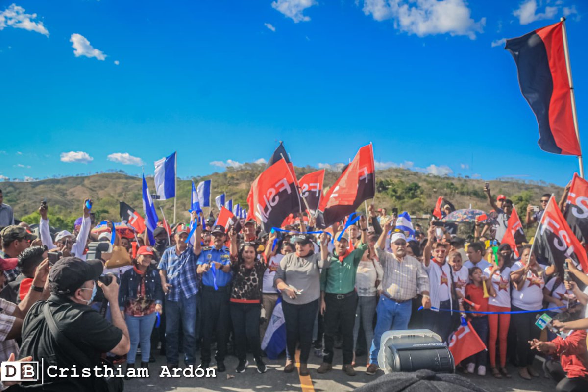 collvermat's tweet photo. 1/10

Nicaragua 

Celebra la inauguración del puente Wiwili de los departamentos de Nueva Segovia y Jinotega. 

#UnidosEnVictorias 
#Nicaragua https://t.co/CewSGx2DNz