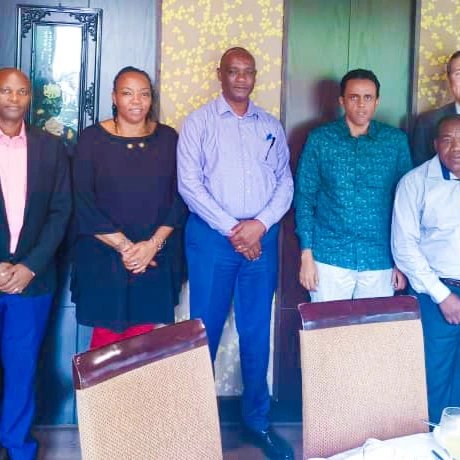ASA_KILIMO's tweet photo. ASA KAZI INAENDELEA.
MAAGIZO.

Waziri wa Kilimo Mhe.Hussein Bashe ameziagiza Taasisi za TARI,ASA na Kampuni ya Syngementa kufanya utafiti wa maeneo ya  Uzalishaji wa Mbegu za Mpunga, Alizeti,Ngano,Soya na Cocoa. https://t.co/hZ2oldZmnF