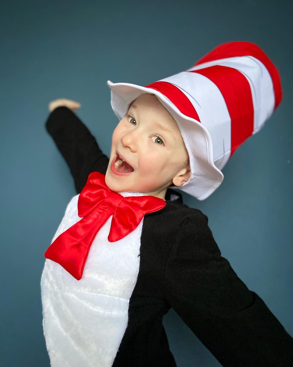 radders_79's tweet photo. The boys are so excited for #worldbookday 
Reading’s a big thing in our home, there’s always a bedtime story followed by some reading of their own by torch light. Nothing better than a great story. 
#worldbookday2022 #catinthehat #willywonka https://t.co/Sly6KCIPUx