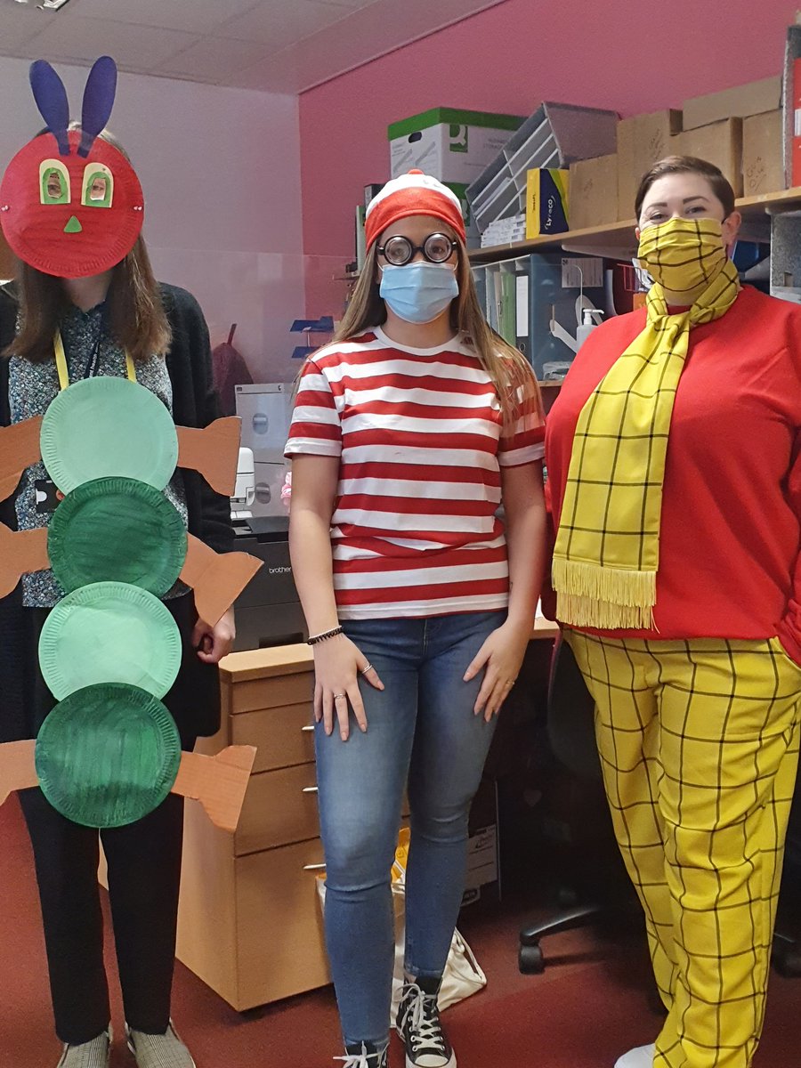 ChezLou812's tweet photo. Happy #WorldBookDay everyone! Do you know who we are... 🤔 #teampaeds #hospitalscanbefun #dietitian @capewell_sharna @DudleyGroupNHS @DudleyGroupAHP @teampaeds https://t.co/V1L0nGY8x3