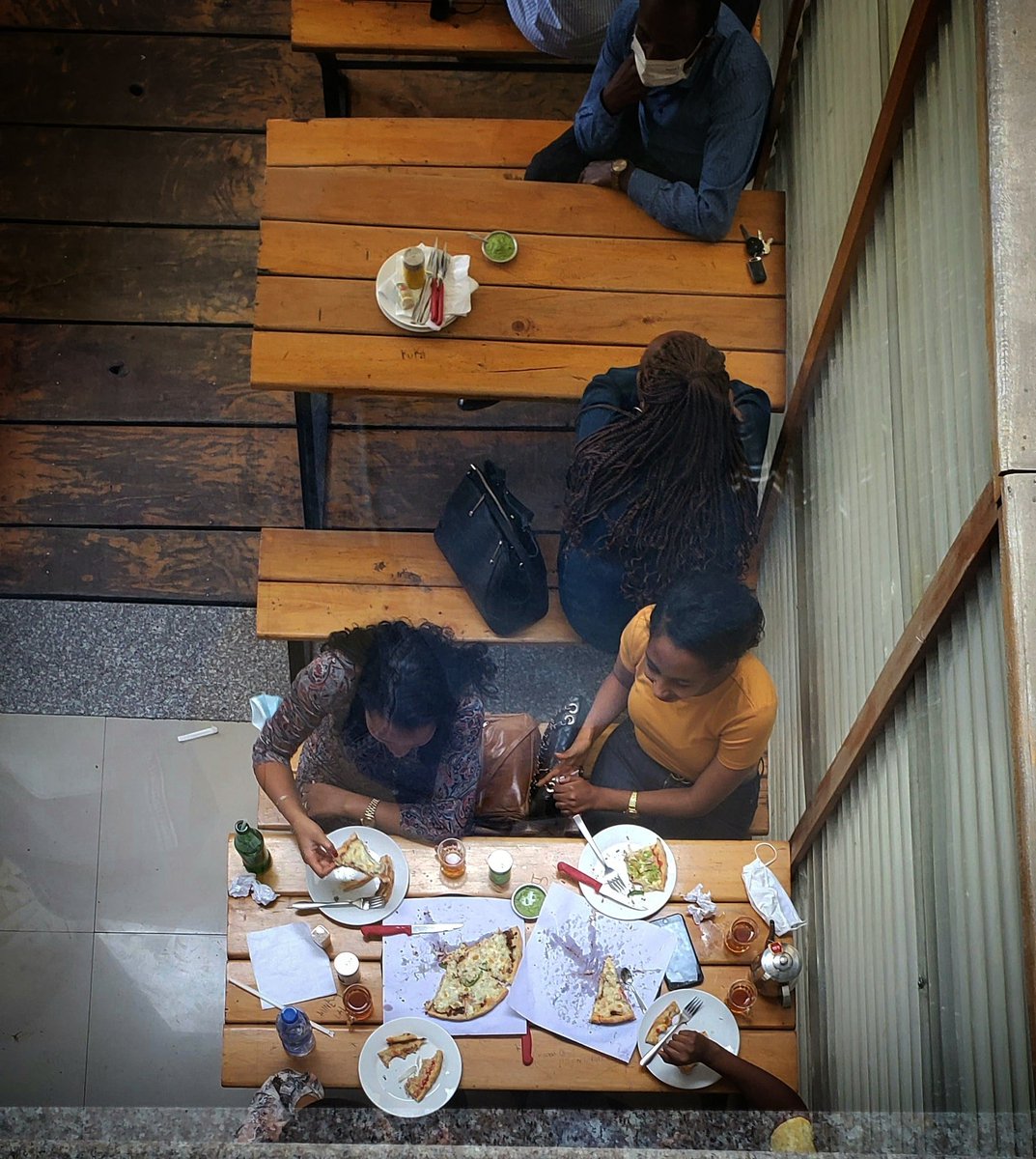 when you share, all is fair. thankyou for sharing our pizza 🍕
#እፎይ #effoi #pizza #ሁላችንማለንበት #weareallinit