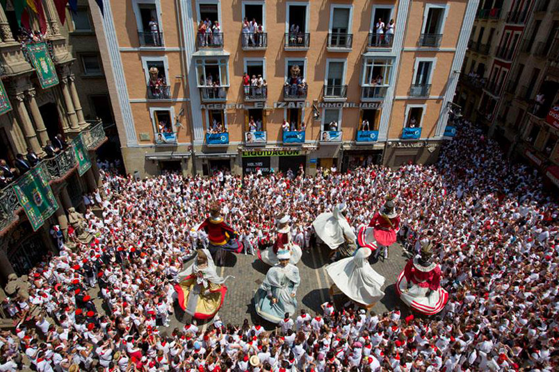 VivirPamplona's tweet photo. 1 de enero
2 de febrero
3 DE MARZO...

Nuevo peldaño de la escalerica...
#YaFaltaMenos para San Fermín!! 🔻 https://t.co/9JjHoKFYSe