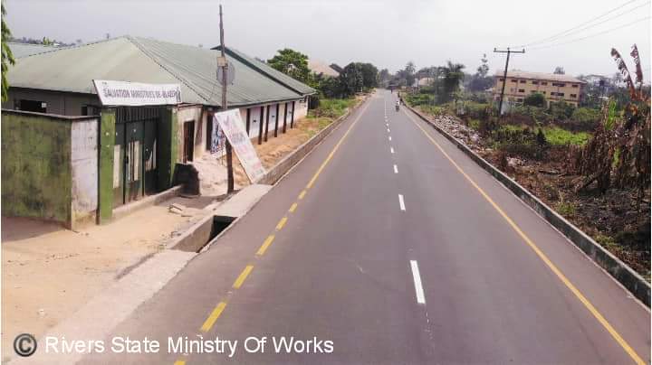 Manlike_ED's tweet image. Today in Rivers State, The Former Governor of Kaduna State, Sen. Ahmed Markafi will perform the commissioning ceremony of Ahoada-Ekpena road in Ahoada-East Local Government Area of Rivers State constructed by Gov. Wike.

Built to last, Ahoada people appreciate #GovWike𓃵