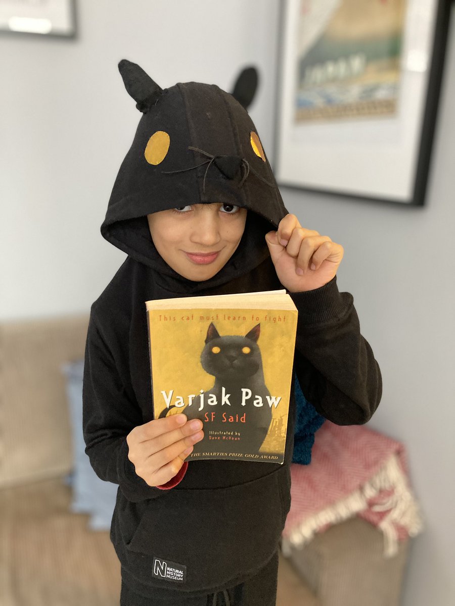 franmathew's tweet photo. @whatSFSaid Celebrating World Book Day and his favourite book 🐈‍⬛ https://t.co/8rWAnfknBo
