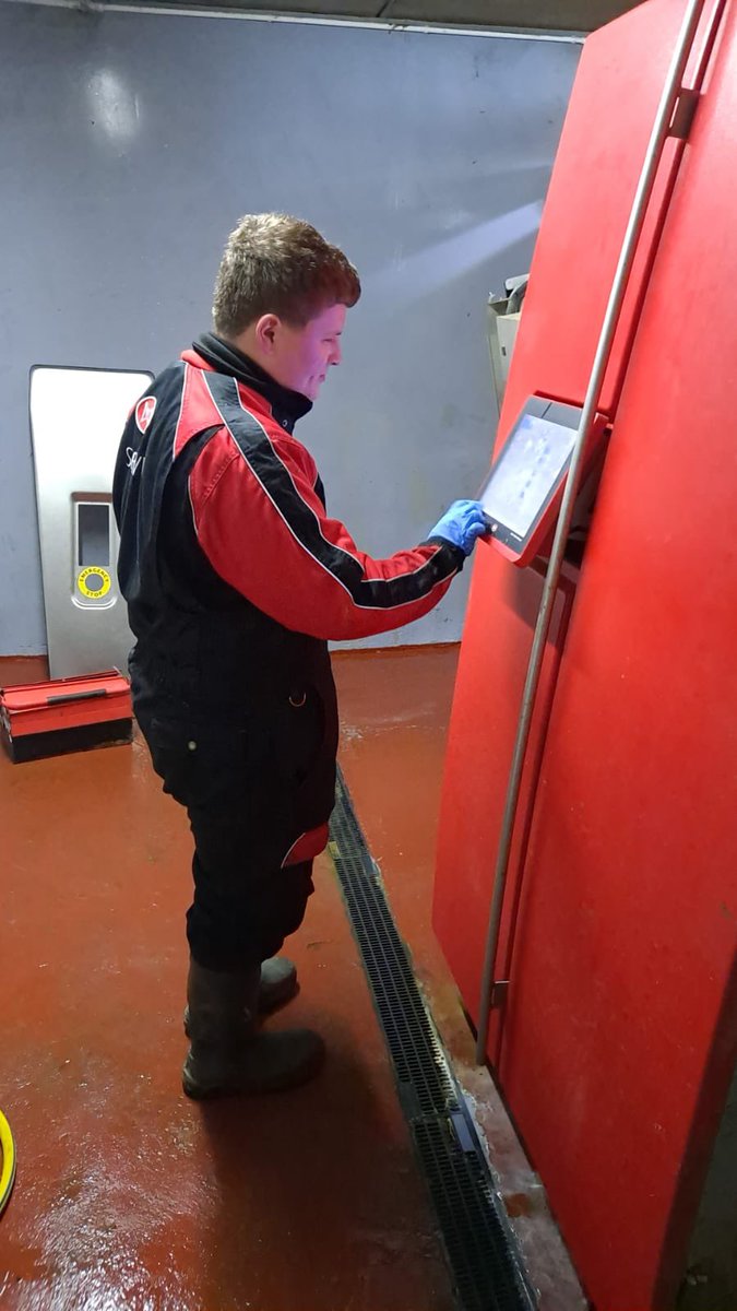 LelyHolsworthy's tweet photo. Our apprentice Tom has been on farm with engineer Alan this week assisting him with a repair to an A4 Astronaut milking robot.
#onthejobtraining #apprenticeship #engineering #apprenticeengineer #lelydevonandcornwall #lely #lelyastronaut https://t.co/JDeSGoFP1S