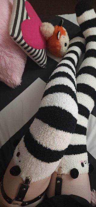 Would you tuck me in, Daddy? UwU 💕 https://t.co/j96SkdaPhv<a href="/tag/mvsales"class="tags"><span>#mvsales</span></a>