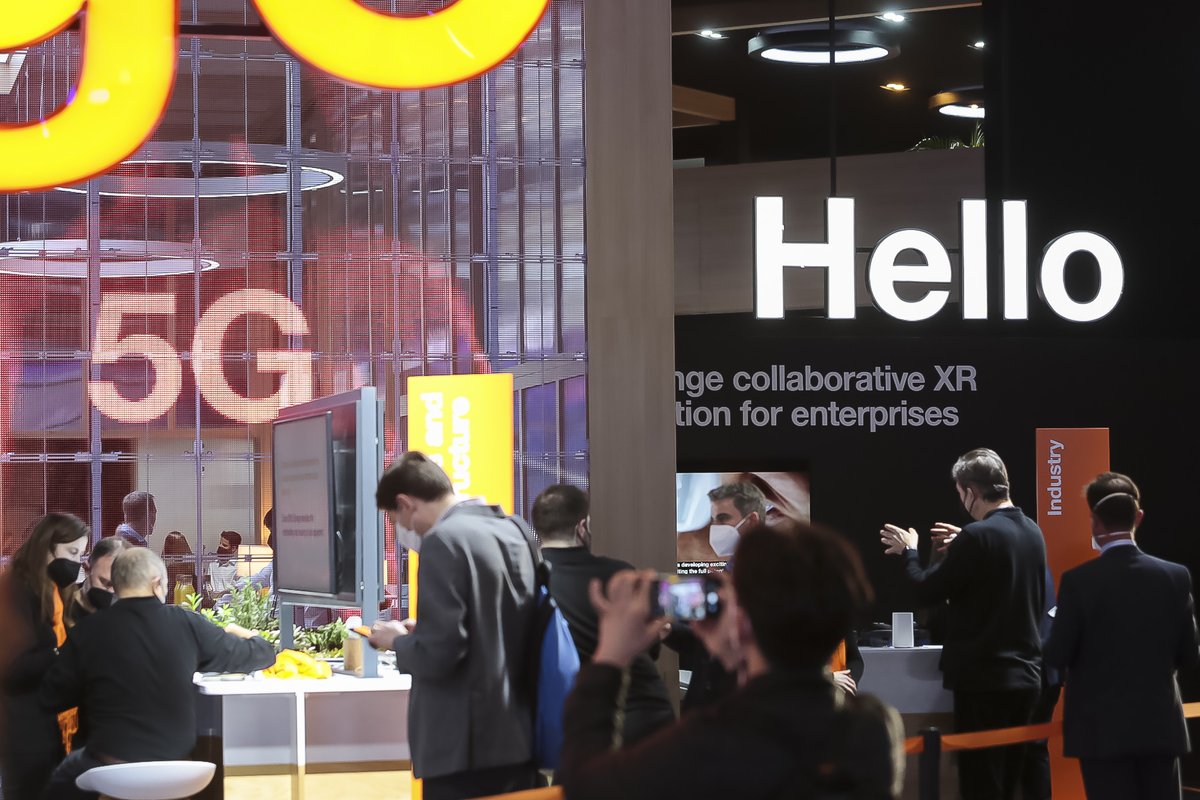 OrangeGroupPR's tweet photo. #Innovation wouldn't be possible without our startups. Don't forget to drop by our stand to meet our start-ups  @RI_Sweden, Brastorne, @dms_logistics and @getluko! #OrangeStartup @Orange_DV  #MWC22 https://t.co/nreTK2DdFo
