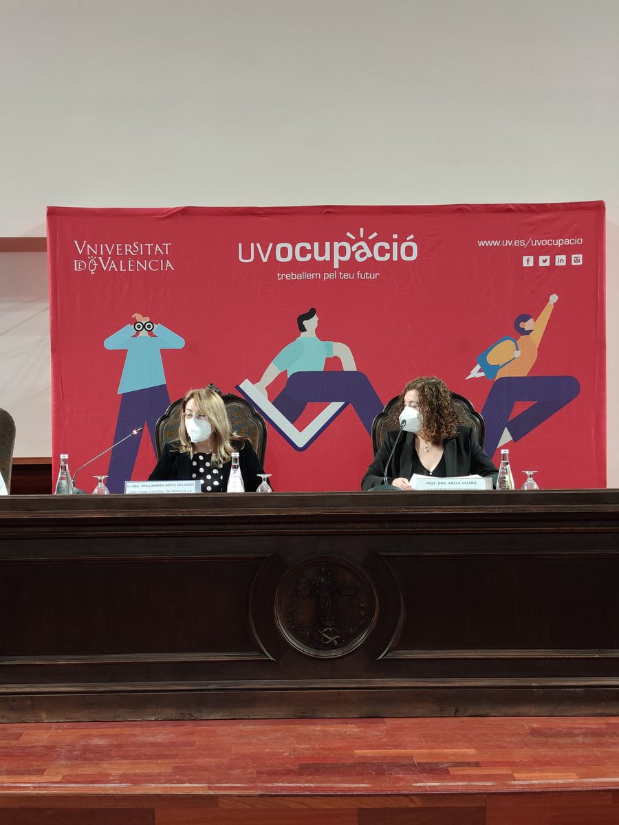 UVocupacio's tweet photo. 💬 Al #FòrumOcupacióUV de Ciències de la Salut, la vicerectora de la @UV_EG @MadelaValero agraeix a totes les persones i entitats que han fet possible la realització d'aquest Fòrum, "per poder així complir amb la missió de la UV d'inserció del seu alumnat" https://t.co/rbmrrM0WbT