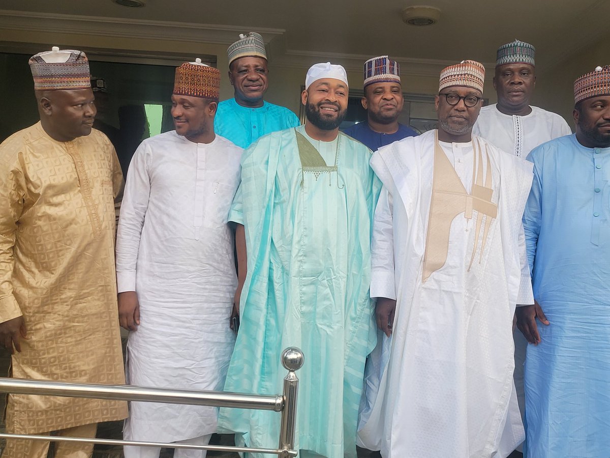 SenNigerNorth's tweet photo. INSECURITY:GOV.ABU SANI BELLO OF N/S SAYS HIS ADMINISTRATION IS DETERMINED TO FLUSH OUT TERRORISTS IN THE STATE 

***RECEIVES NASS MEMBERS FROM NIGER ON SYMPATHY VISIT
Lawmakers representing Niger State at the lower chamber of the National Assembly, paid  sympathy visit to GASB https://t.co/s877DrqPlx
