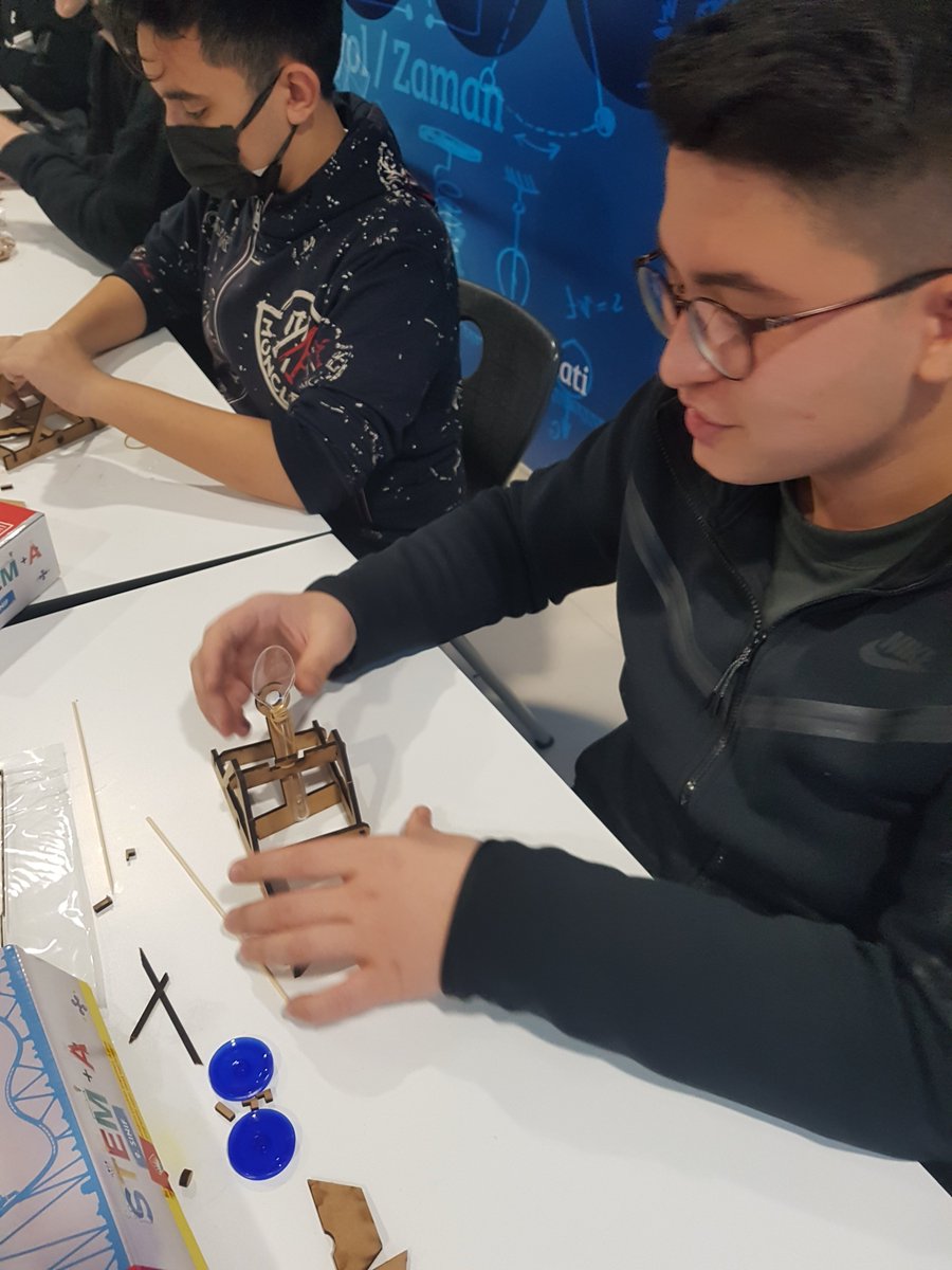 9.Fizik UÇAK FIRLATMA SİSTEMLERİ stem çalışması.
<a href="/benaykaragz/">Benay Karagöz Tümkaya</a>  <a href="/cuneytd1/">cüneyt dostoğlu</a> @mduranoznacar <a href="/kader_ulass/">Kader Ulaş</a> <a href="/SibelOzatalay/">Sibel Özatalay</a>