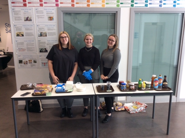 Health_Futures's tweet photo. This week students have been selling pancakes!
Everyone has enjoyed the sweet treats 🥞🥞🥞 https://t.co/Xv2zhWKIiy